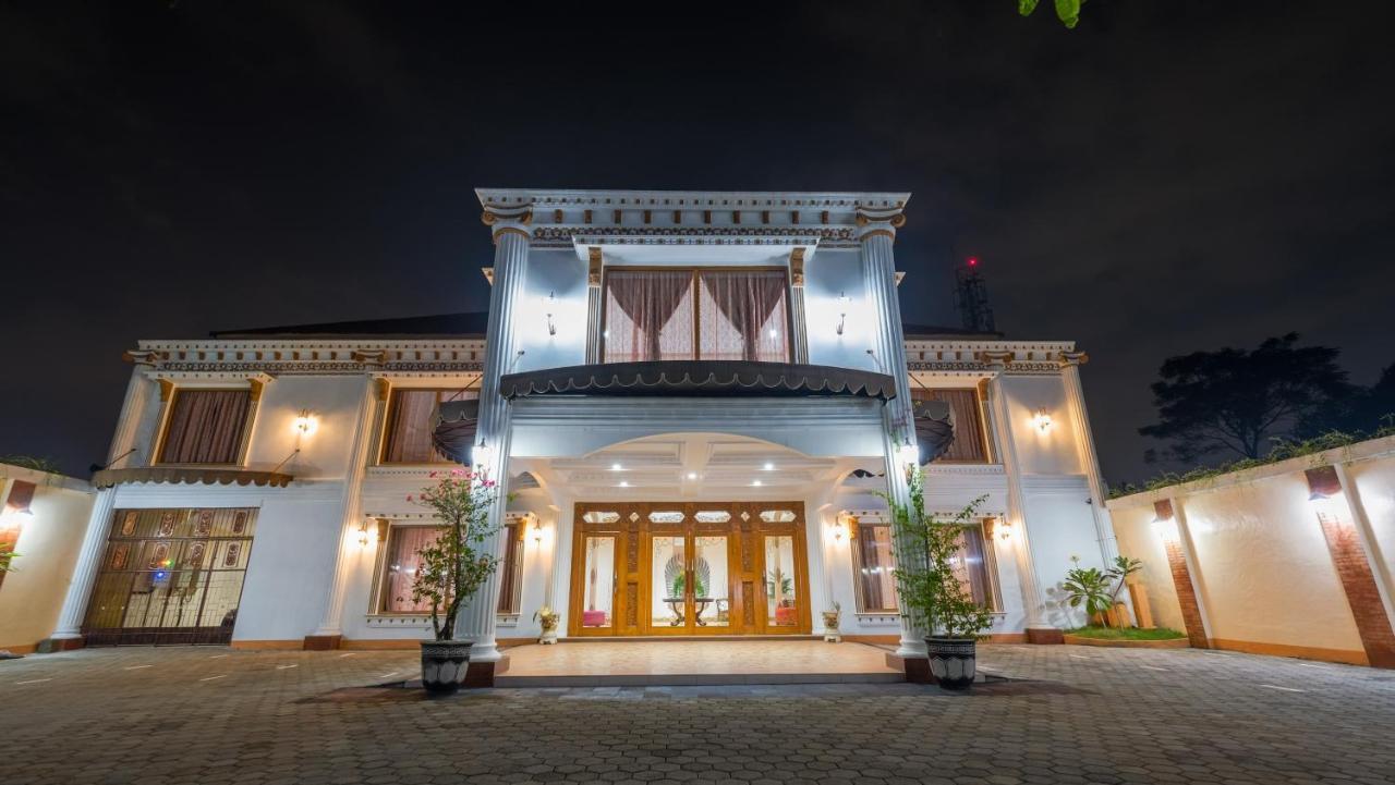 Sartini Inn Jogja Yogyakarta Ngoại thất bức ảnh