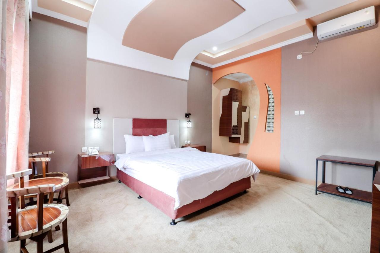 Sartini Inn Jogja Yogyakarta Ngoại thất bức ảnh