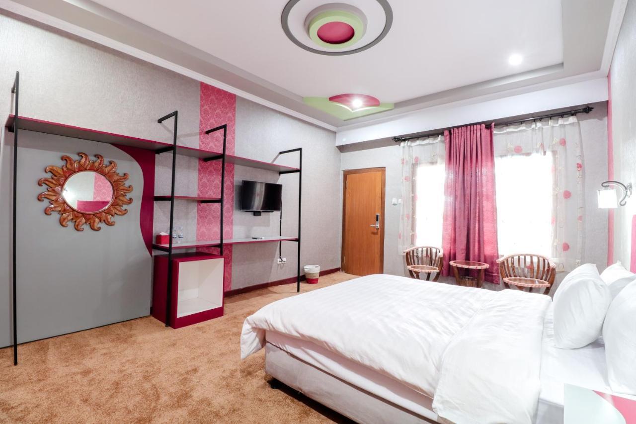 Sartini Inn Jogja Yogyakarta Ngoại thất bức ảnh