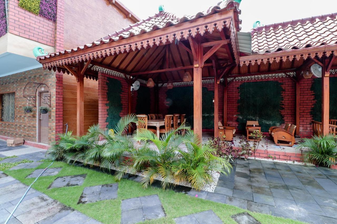 Sartini Inn Jogja Yogyakarta Ngoại thất bức ảnh